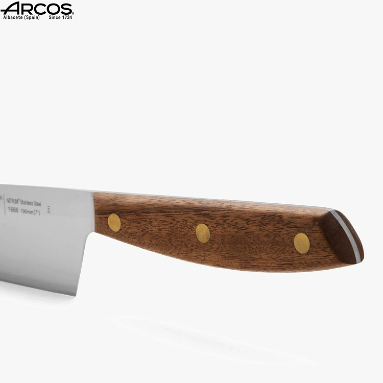 Επαγγελματικό Μαχαίρι Santoku Nordika με Λαβή από Ξύλο Καρυδιάς 19cm