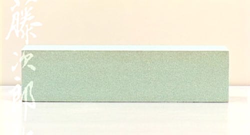 Πέτρα με επίπεδη επιφάνεια